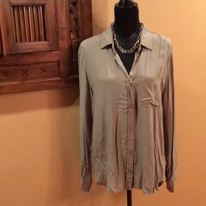 🍍Beige button down🍍